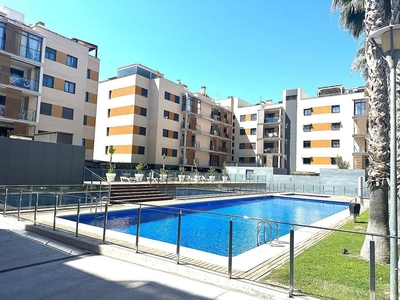 Piso en venta en Playa Mucha Vista de 2 habitaciones con terraza y piscina