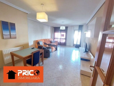 Piso en venta en Ruta de la Plata de 4 habitaciones con terraza y garaje