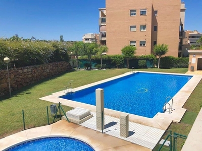 Venta de piso en El Pinar - Palacio de Congresos de 1 habitación con terraza y piscina