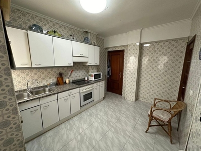 Venta de piso en Txagorritxu - El Pilar de 3 habitaciones con terraza y garaje