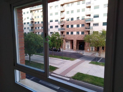 Venta Piso Badajoz. Piso de cuatro habitaciones Buen estado primera planta