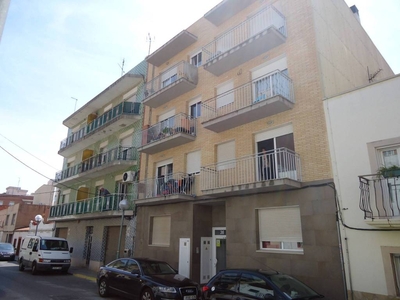 Venta Piso Tarragona. Piso de tres habitaciones en Carrer tretze 36. Con terraza