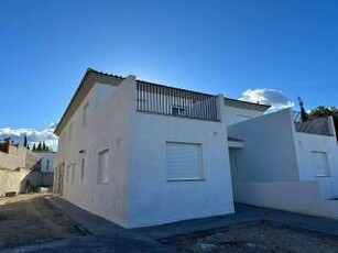 Casa unifamiliar 5 habitaciones, buen estado, Montserrat