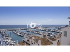 Ático en venta en Puerto Banús en Los Naranjos-Las Brisas por 915.000 €