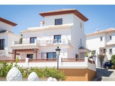 Casa adosada en venta en , Cerca del Mar, Cerca del Golf, Cerca del Puerto en El Peñoncillo por 450.000 €