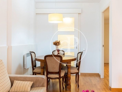 Alquiler piso apartamento amueblado en complejo residencial en el centro en Terrassa