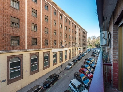 Alquiler piso en calle de roncesvalles 5 piso amueblado con ascensor, calefacción y aire acondicionado en Madrid