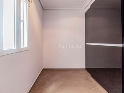 Alquiler piso en lopez de hoyos piso amueblado con calefacción y aire acondicionado en Madrid