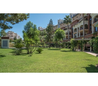 Apartamento en venta en Benalmadena Costa, Benalmádena, Málaga