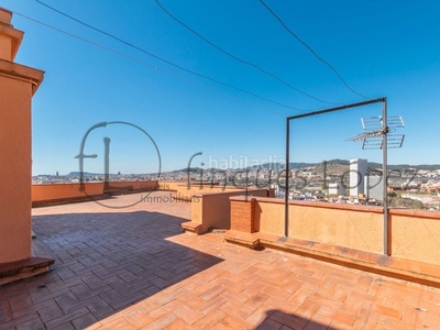 Ático de ensueño con 2 terrazas y vistas panorámicas en Santa Coloma de Gramenet