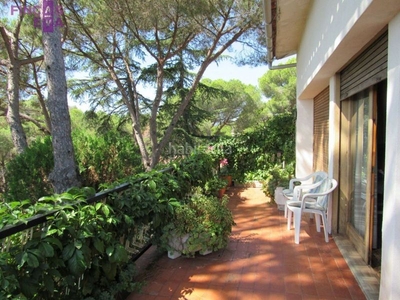 Casa chalet con piscina privada, jardín y 484m2 útiles de vivienda (el serrat de l`ametlla) en Ametlla del Vallès (L´)