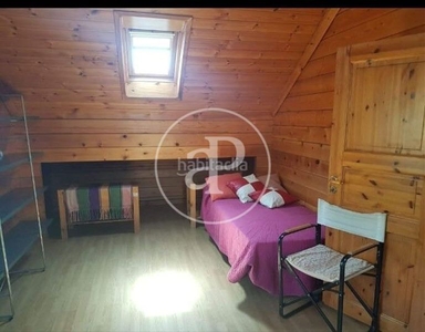 Casa de madera en venta de 3 habitaciones en montserrat. en Monserrat
