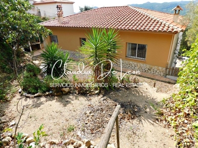 Casa independiente con piscina, garaje privado y jardines en santa cristina d'aro en Santa Cristina d´Aro