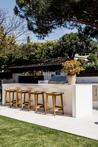 Casa lujosa villa con elegancia andaluza en Hacienda Las Chapas Marbella