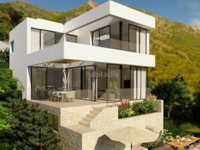 Casa moderno villa en venta costa en El Faro de Calaburra - Chaparral Mijas