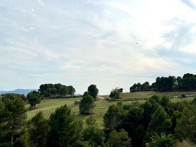 Casa oportunidad! casa muy soleada con vistas despejadas! garaje habilitado como zona de ocio! en Rubí