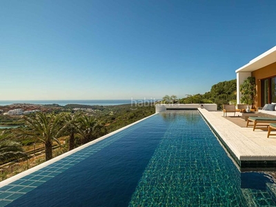 Casa villa en finca cortesín con vistas panorámicas al mar en venta en Casares