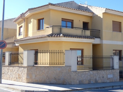 Chalet adosado en venta, Pinoso, Alicante/Alacant