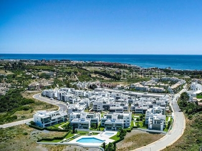 Piso con 3 habitaciones con ascensor en La Concha - Resina Golf Estepona