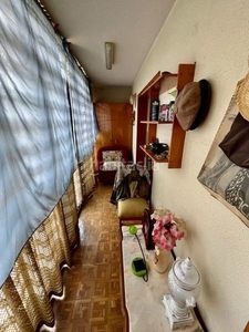 Piso con 3 habitaciones con calefacción en Ambroz Madrid