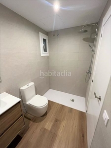 Piso con 4 habitaciones con ascensor, calefacción y aire acondicionado en Castelldefels