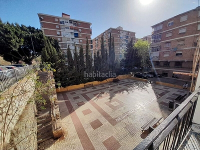 Piso en plaza de miraflores 4 piso en venta en Parque Victoria Eugenia Málaga