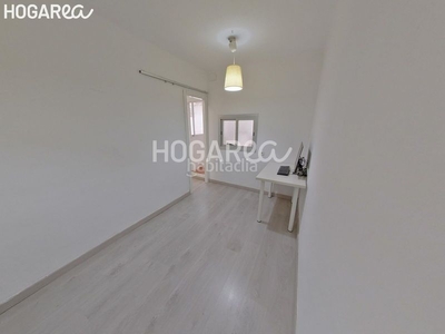 Piso planta principal en el barrio de La Florida de l'hospitalet de llobregat, de dos habitaciones, en perfecto estado, para entrar a vivir. cuenta con un amplio patio. en Hospitalet de Llobregat (L´)