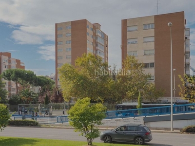 Piso vivienda de 200 m2 con increibles posibilidades de reforma. en Madrid