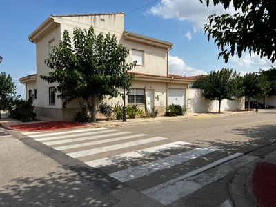 Casa unifamiliar 4 habitaciones, Domeño