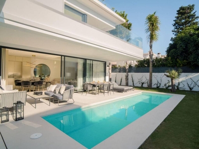 Venta Chalet Marbella. Plaza de aparcamiento 414 m²