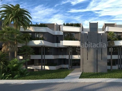 Apartamento con 2 habitaciones con parking, piscina, aire acondicionado, vistas al mar y vistas a la montaña en Estepona