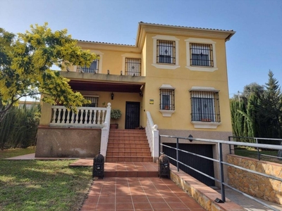 Venta Casa unifamiliar Córdoba. Con terraza 320 m²