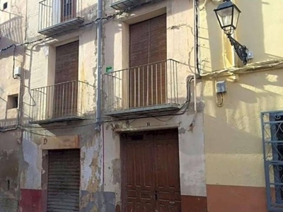 Venta Chalet en Calle de las Cortes Huesca. Buen estado 432 m²