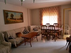 Apartamento en primera planta de 3 habitaciones dobles. a menos de 350 metros de la playa. en Alcázares (Los)