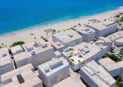 Apartamento promoción residencial con tan sólo 23 apartamentos junto al mar en Estepona