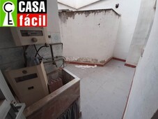 Piso con muchas posibilidades en buena zona en Alginet