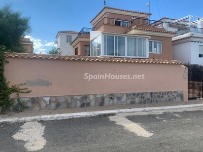 Villa en venta en Orihuela Costa