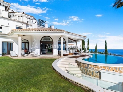 Villa independiente en venta en Alto de los Monteros, Marbella