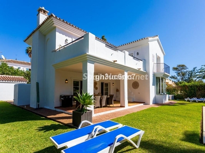 Villa independiente en venta en Sitio de Calahonda, Mijas