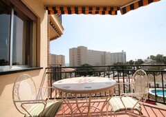 Apartamento en segunda línea de playa de La Carihuela, con piscina y terraza!
