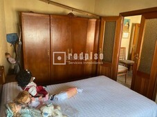 Piso de 3 dormitorios en Numancia Madrid
