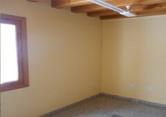 Urbis te ofrece un piso en venta en pleno centro de Salamanca.
