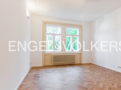 Awesome 3+kt apartment located in the heart of The Old Town