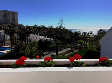 Venta Casa adosada en Calle Inglaterra Benalmádena. Con balcón 220 m²