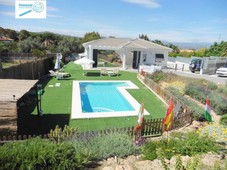 Venta Chalet en Calle Pinos de Alhaurín Alhaurín de la Torre. Con terraza calefacción individual 268 m²