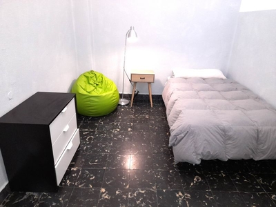 Habitaciones en C/ Cuenca, València Capital por 370€ al mes