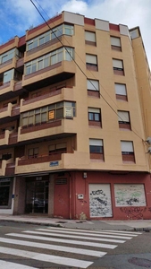 Venta Piso León. Piso de cuatro habitaciones en Calle San Vicente Mártir. Tercera planta