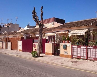 Casa adosada en venta en Los Alcázares