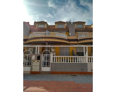Casa adosada en venta en Los Alcázares