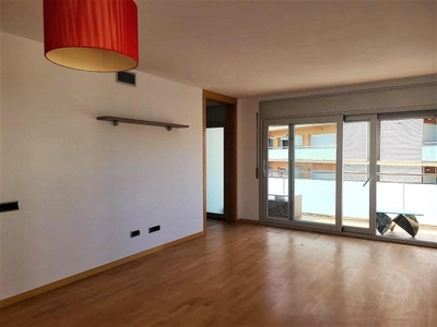 Piso en venta en Poblenou - L'Oliva Gran, Figueres